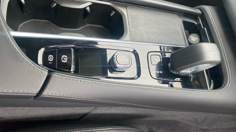 Volvo XC90 2.0 B5P [250] Plus Dark 5dr AWD Geartronic Petrol Estate